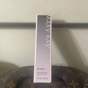 Mary Kay® CC Cream Sunscreen Broad Spectrum SPF 15
